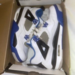 Jordan 4 royal blue